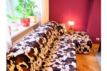 Polonia Byt Varşovia / Warszawa, Exteriorul