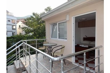 Melnkalne Byt Budva, Budva, Eksterjers
