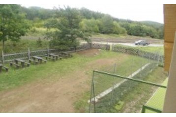 Słowacja Chata Krupina, Zewnątrz