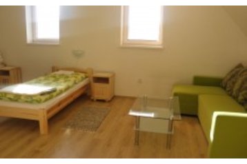 Słowacja Chata Krupina, Zewnątrz