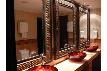 Hungrie Hotel Esztergom, Extérieur