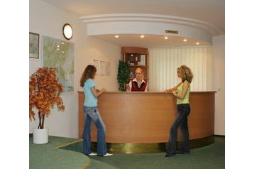 Словакия Hotel Chvojnica, Экстерьер