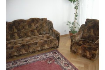 Poljska Byt Varšava / Warszawa, Eksterier