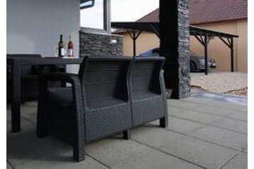 Slovakkia Chata Sládkovičovo, Eksterjöör