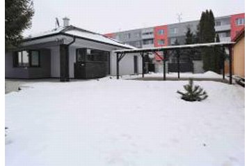 Słowacja Chata Sládkovičovo, Zewnątrz