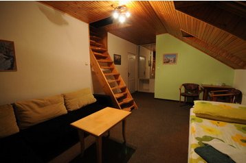 Словакия Hotel Prievidza, Екстериор