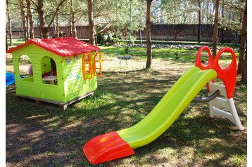 Polonia Byt Kozin, Exterior