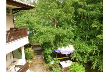 Bulgaaria Privát Kiten, Eksterjöör