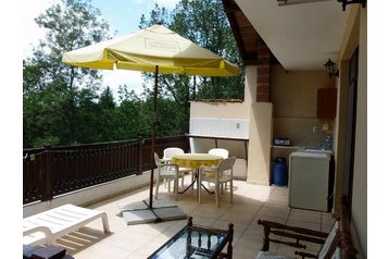 Bulgaaria Privát Kiten, Eksterjöör