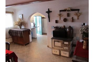 Czechy Chata Lhánice, Zewnątrz