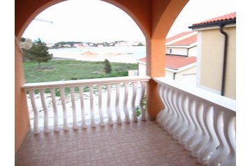 Horvaatia Privát Vir, Eksterjöör