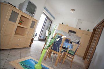 Hrvaška Byt Malinska, Eksterier