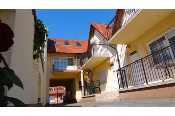 Węgry Byt Harkány, Zewnątrz