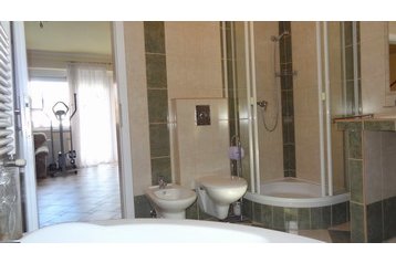 Węgry Byt Harkány, Zewnątrz