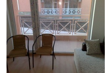 Bulgaaria Byt Tankovo, Eksterjöör