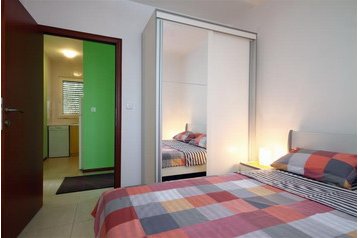 Czarnogóra Chata Reževići, Zewnątrz