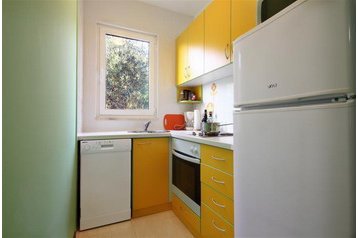 Czarnogóra Chata Reževići, Zewnątrz