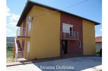 Bugarska Penzión Strumyani, Eksterijer