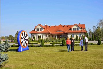 Poola Hotel Tłuszcz, Eksterjöör