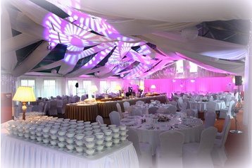 Польша Hotel Tłuszcz, Экстерьер