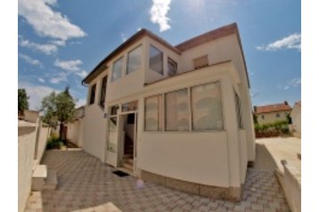 Croaţia Byt Medulin, Exteriorul