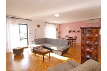 Croaţia Byt Fažana, Exteriorul