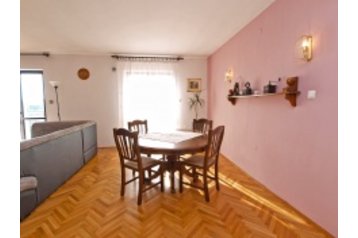 Croaţia Byt Fažana, Exteriorul