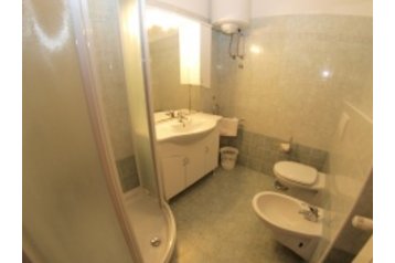 Kroatien Byt Pula, Exterieur