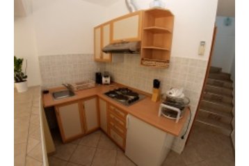 Kroatien Byt Pula, Exterieur