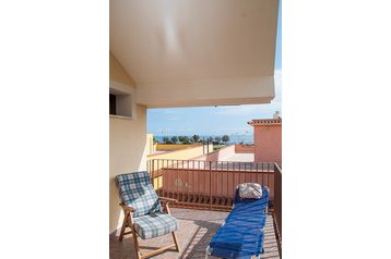 Italy Byt Avola, Exterior