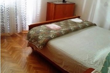 Słowenia Byt Jagodje, Zewnątrz