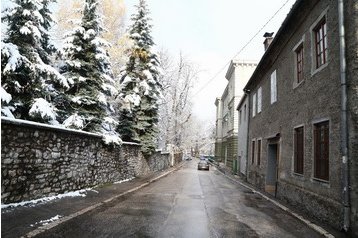 Bosna and Hercegovina Byt Sarajevo, Exterior
