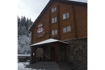 Украйна Hotel Mykulychyn, Екстериор