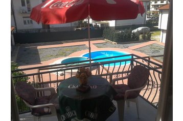 Makedonia Privát Peshtani, Eksteriør