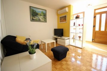 Croazia Byt Novigrad, Esterno