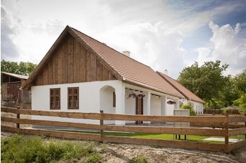 Węgry Chata Écs, Zewnątrz