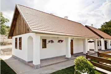 Vengrija Chata Écs, Eksterjeras