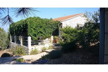 Chorvatsko Chata Maslinica, Exteriér