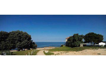 Hrvatska Chata Vabriga, Eksterijer