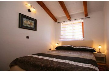 Hrvatska Chata Vabriga, Eksterijer