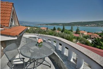 Kroatia Privát Čižići, Eksteriør