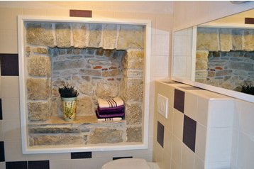 Kroatia Privát Solin, Eksteriør