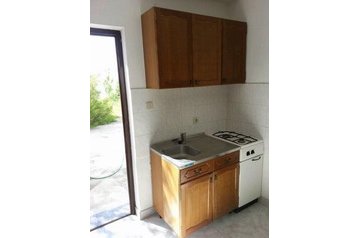 Kroatia Privát Metajna, Eksteriør