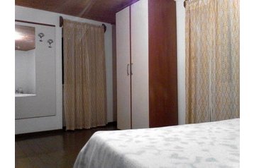 Kroatija Byt Susak, Eksterjeras