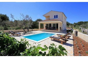 Croaţia Chata Verunić, Exteriorul Croaţia Chata Verunić, Exteriorul