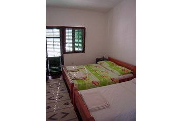 Croatia Byt Rovanjska, Exterior