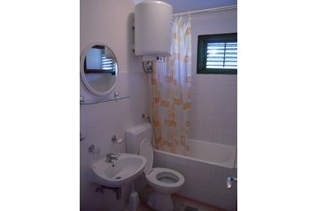 Croatia Byt Rovanjska, Exterior