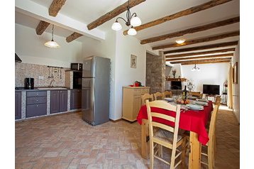 Croaţia Chata Buje, Exteriorul