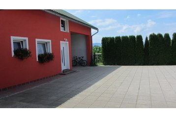 Croazia Byt Ogulin, Esterno
