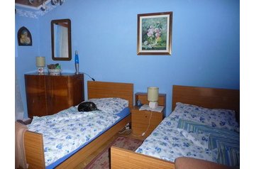 Slovénie Chata Dutovlje, Intérieur